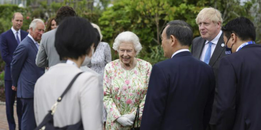 Με δεξίωση παρουσία της βασίλισσας Ελισάβετ, έκλεισε η πρώτη μέρα της συνόδου του G7